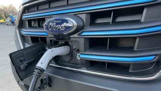 Ford beginnt mit der Produktion seines neuen vollelektrischen Transporters E Transit