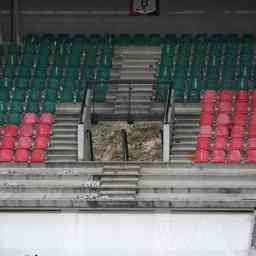 Alle Fussballstadien muessen die Spitzenlast auf den Tribuenen ueberwachen