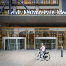 Herzpatient Steye 9 stellt dem Repraesentantenhaus die LUMC Petition vor