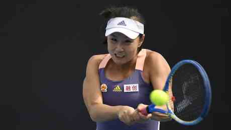 Peng Shuai „zu stark um sexuell angegriffen zu werden behauptet