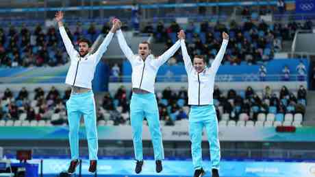 Russischer Skater entschuldigt sich fuer „Mittelfingergruss nach Sieg ueber die