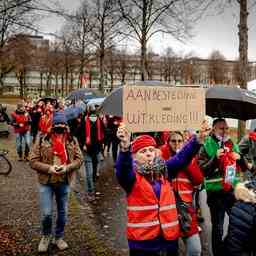 Senat Budgetkuerzungen fuer die Jugendpflege aufgeben und AOW erhoehen