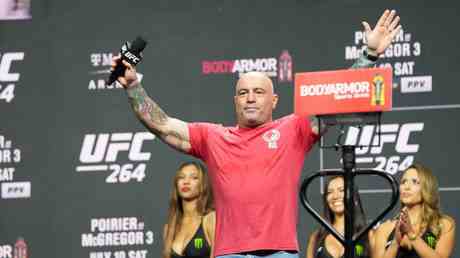 UFC Fans singen „Free Joe Rogan VIDEO — Sport News