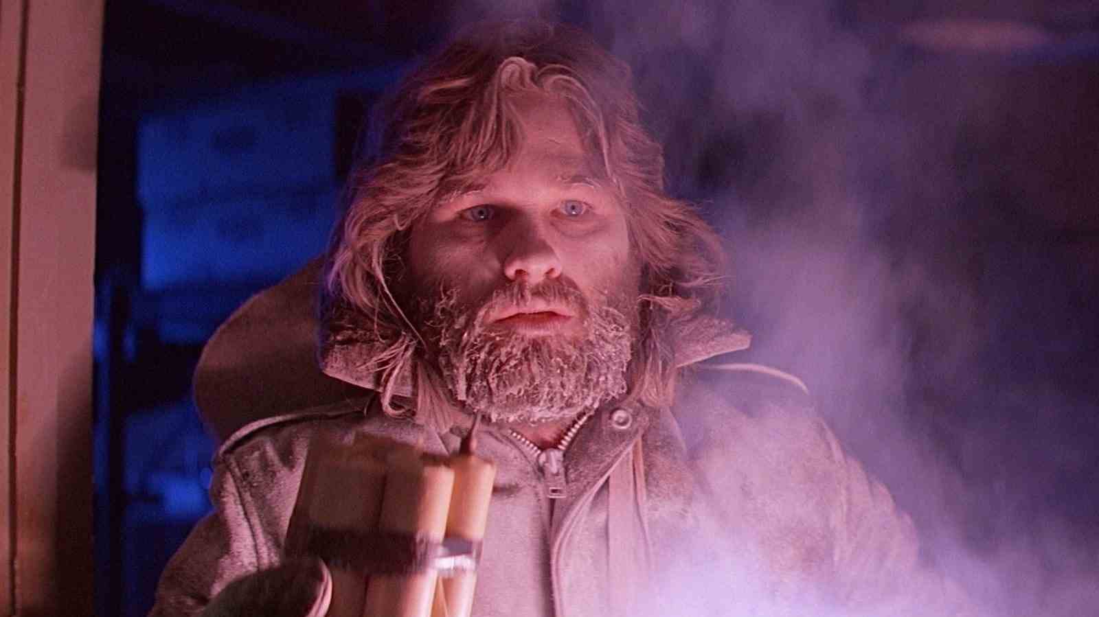 Nach Firestarter 2022 muss Blumhouse John Carpenter einstellen, anstatt seine Filme wie The Thing, Halloween, Escape from New York abzureißen