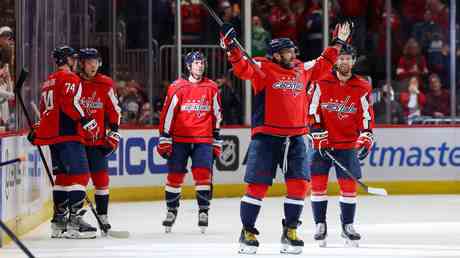 Ovechkin ueberholt tschechische Legende fuer NHL Meilenstein — Sport