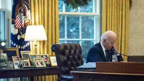 Saudi Arabien und die Vereinigten Arabischen Emirate brueskieren Telefongespraeche mit Biden