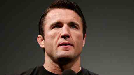 UFC Favorit Sonnen aufgeladen mit 11 Batterieladungen — Sport