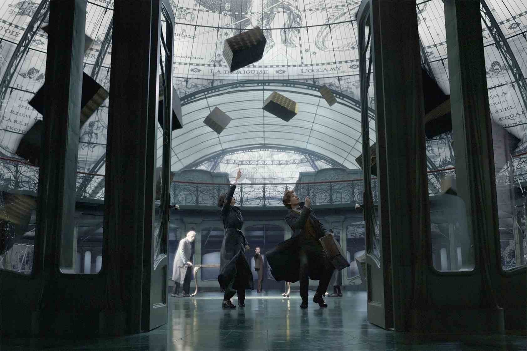 Phantastische Tierwesen-Franchise Where to Find Them Crimes of Grindelwald schafft es nicht, die Harry-Potter-Magie von JK Rowling zurückzuerobern. David Yates fühlt sich an wie Doctor Who