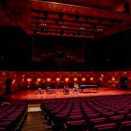 Filme mit Live Musik im Muziekgebouw werden nicht mit Kinos konkurrieren