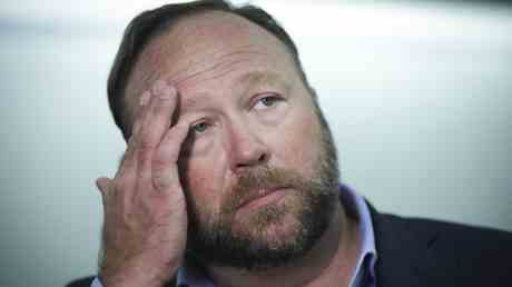 Infowars von Alex Jones meldet Insolvenz an — World