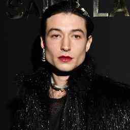 Was ist mit Ezra Miller dem Schauspieler von The Flash