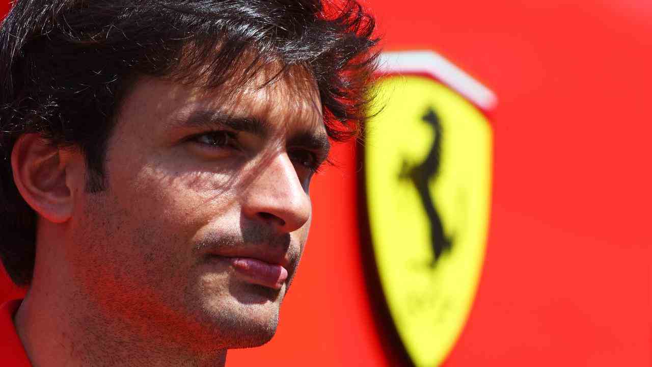 Carlos Sainz Donnerstag im Fahrerlager in Barcelona