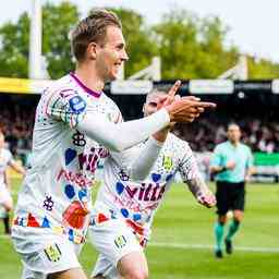 Go Ahead Eagles uebernimmt Stuermer Stokkers abloesefrei von RKC Waalwijk