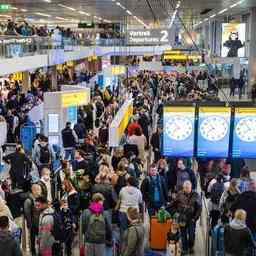 Schiphol will Fluege wieder verlegen Eindhoven kann acht uebernehmen