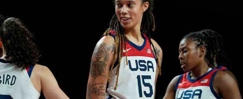 US Basketballer Griner fuer einen weiteren Monat in russischer Zelle JETZT