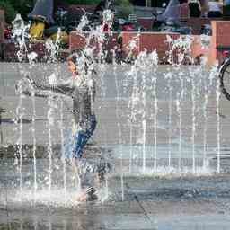 Wetterbericht Drueckend warm und schwuel Gewitter und Schauer sorgen fuer