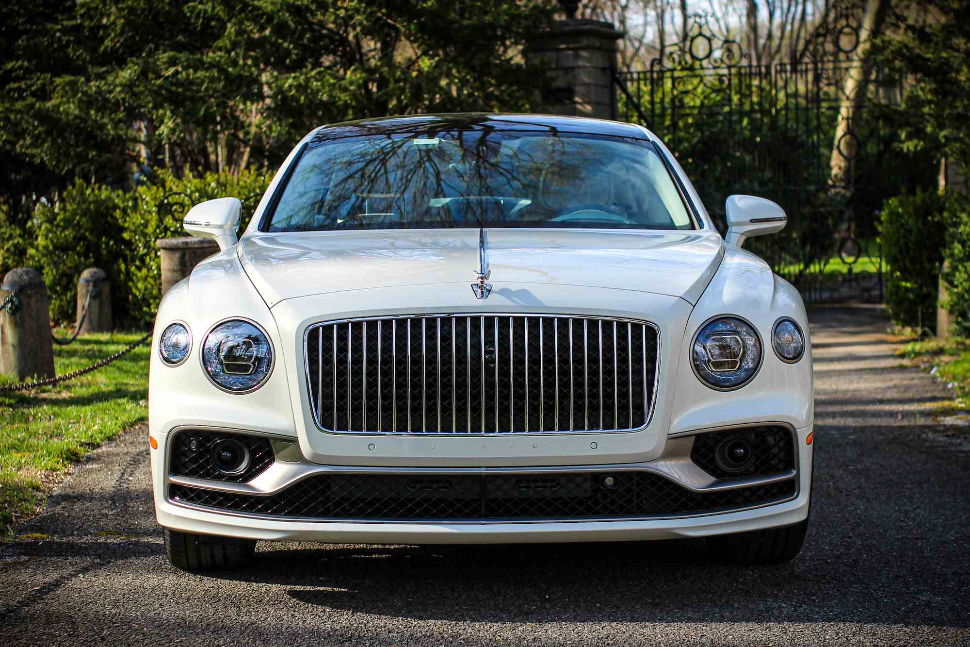 Bentley Flying Spur Hybrid vorne