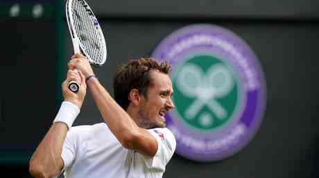 ATP Chef nennt Bedingungen fuer die Aufhebung der Wimbledon Strafe — Sport