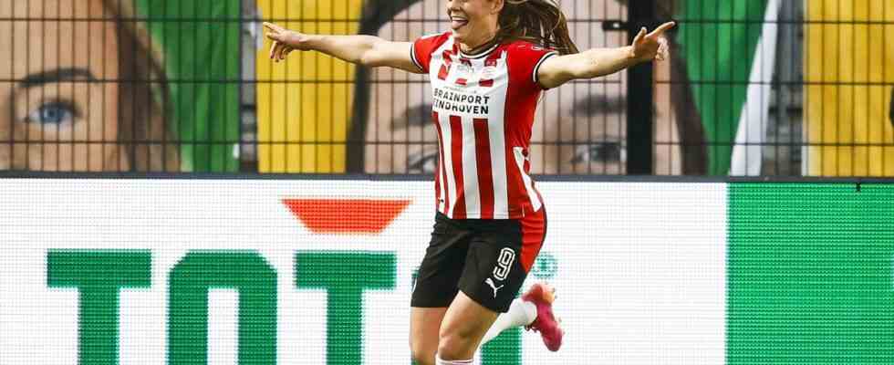 Allzeit Torschuetzenkoenigin Smits kehrt nach Deutschland Abenteuer zu den PSV Frauen zurueck