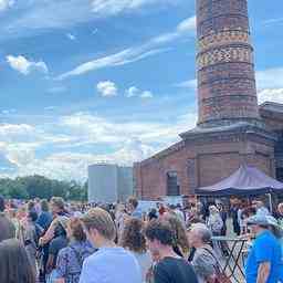 Die Eroeffnung der Minerva Ausstellung zieht fast zweitausend Besucher an