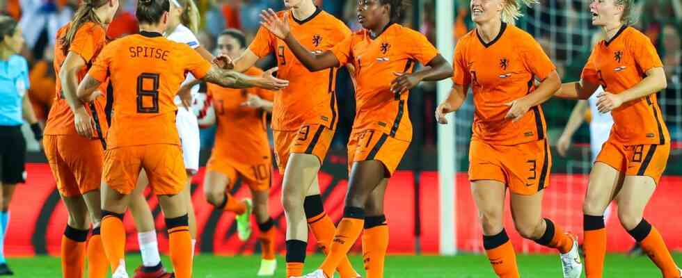 KNVB zahlt Orange Frauen genauso viel wie Maennern „Ein historischer Schritt