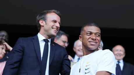 Mbappe sah sich „politischem Druck ausgesetzt in Frankreich zu bleiben