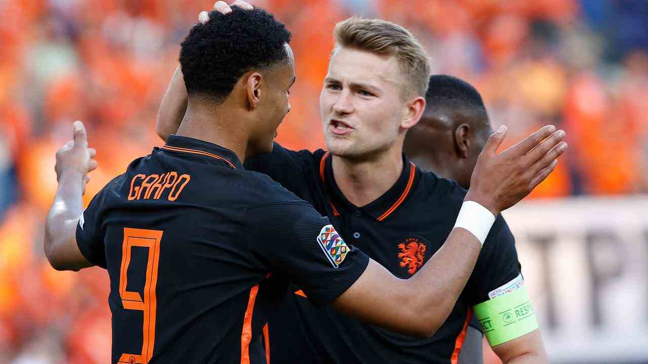 Freude im Orange nach dem 2:0 von Cody Gakpo.