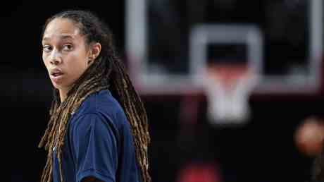 US Frauen Basketballstar hat russische Haft verlaengert — Sport