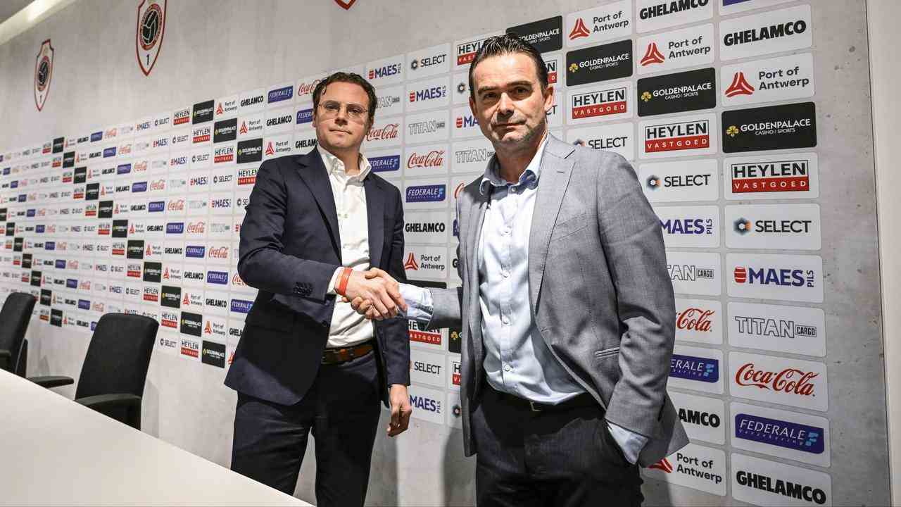 Marc Overmars wurde im März in Antwerpen vorgestellt.