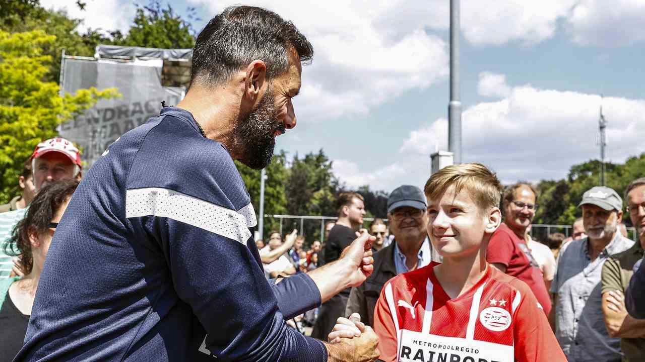 Der PSV hat am Montag mit der Vorbereitung auf die neue Saison begonnen.