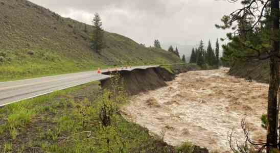 Yellowstone Nationalpark in den USA wegen Unwetter geschlossen Besucher evakuiert