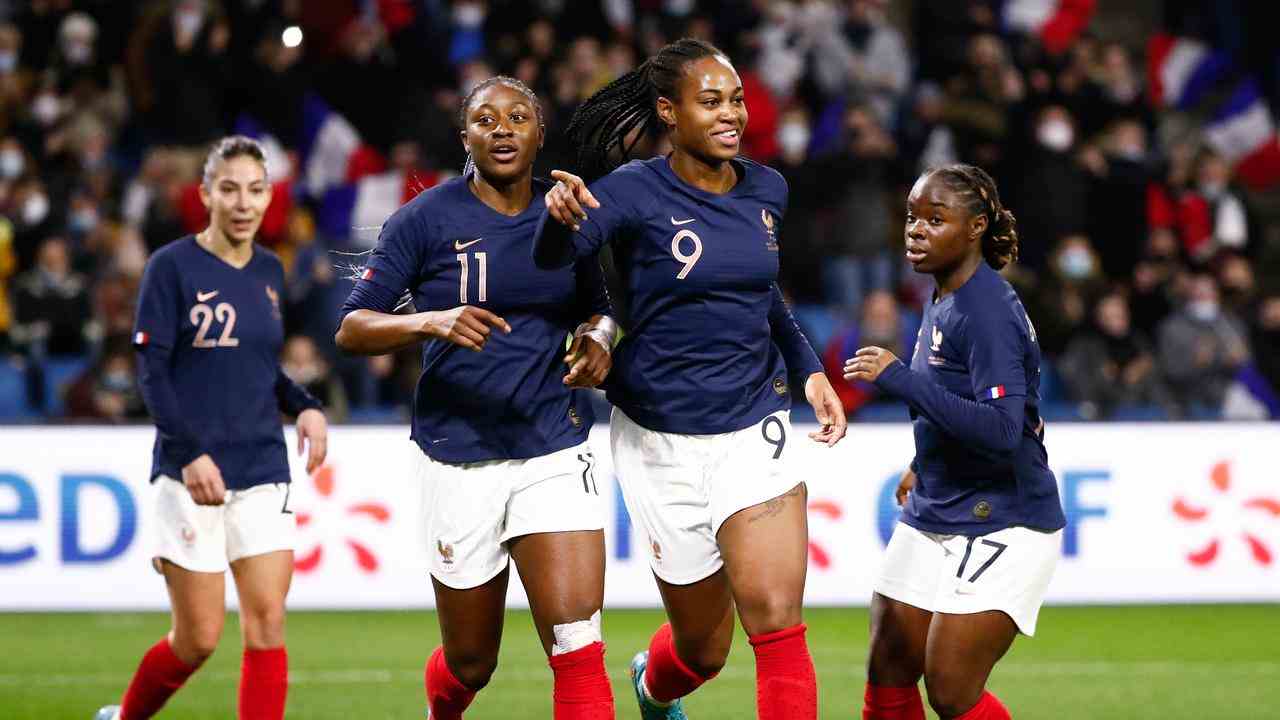 Marie-Antoinette Katoto punktet kontinuierlich mit Frankreich und Paris Saint-Germain.