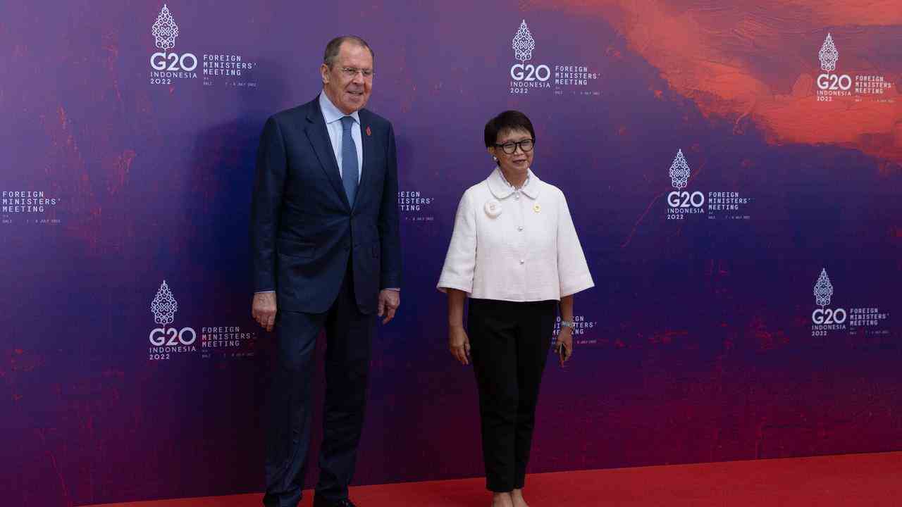 Sergej Lawrow beim G20-Gipfel mit Indonesiens Außenminister Retno Marsudi.