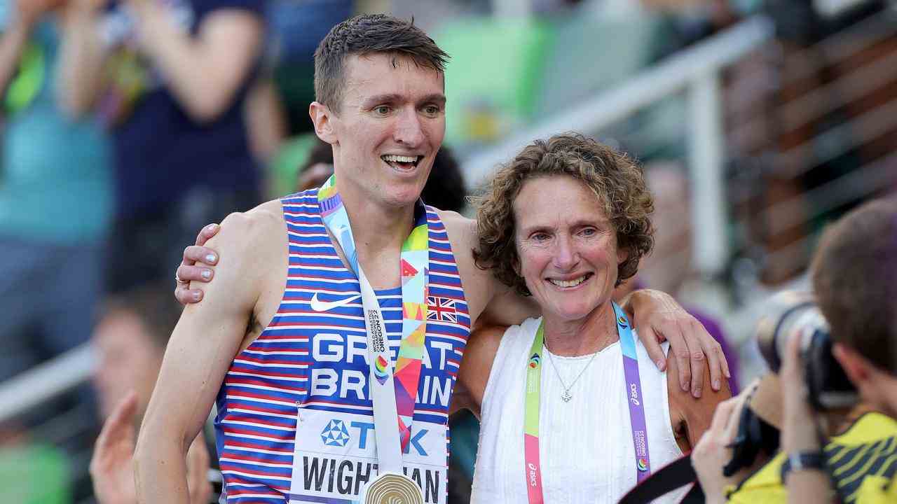 Jake Wightman mit seiner Mutter Susan Tooby.