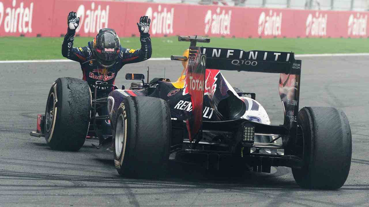 Bei Red Bull Racing war Vettel in den folgenden Jahren sehr dominant.  Er gewann insgesamt vier Weltmeistertitel und stellte 2013 mit neun Grand-Prix-Siegen in Folge einen beeindruckenden Rekord auf.