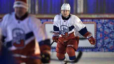 Der Kreml kommentiert nachdem der europaeische Staatschef Putin kein Eishockey