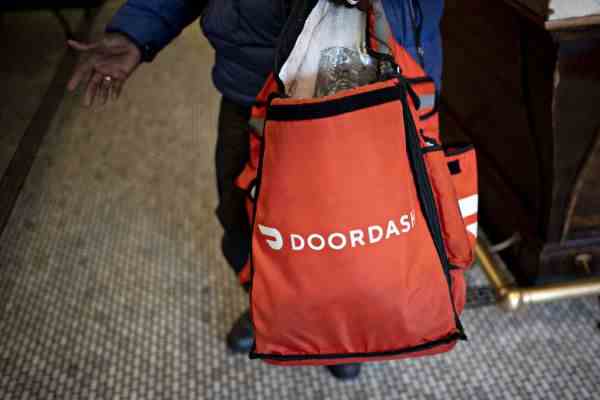 DoorDash erhoeht Zwischensummenminimum fuer US Abonnenten – Tech