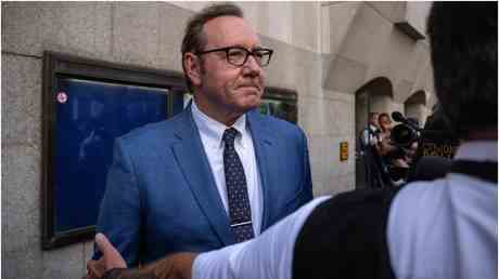 Kevin Spacey reagiert auf Anklagen wegen sexueller Uebergriffe — Unterhaltung