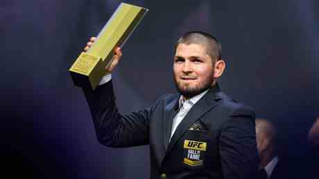 Khabib enthuellt den besten Karrieremoment als der Star in die