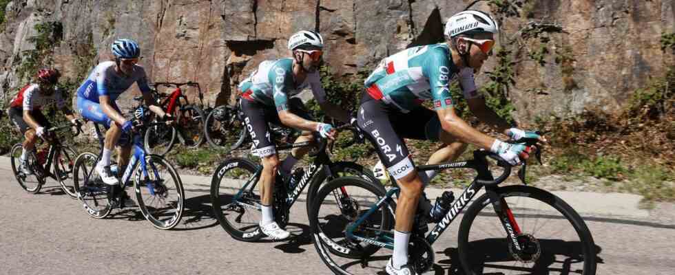 Pogacar gewinnt auch die erste Bergetappe der Tour und festigt