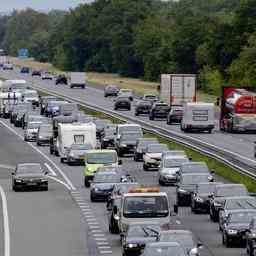 Puenktliche Abfahrt Erhebliche Verspaetungen auf der A2 und N2 rund