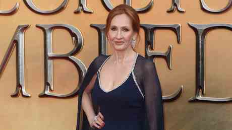 Sport aendert seinen Namen nach JK Rowling trans row —