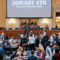 Steve Bannon will immer noch in der Capitol Storming Ermittlung aussagen