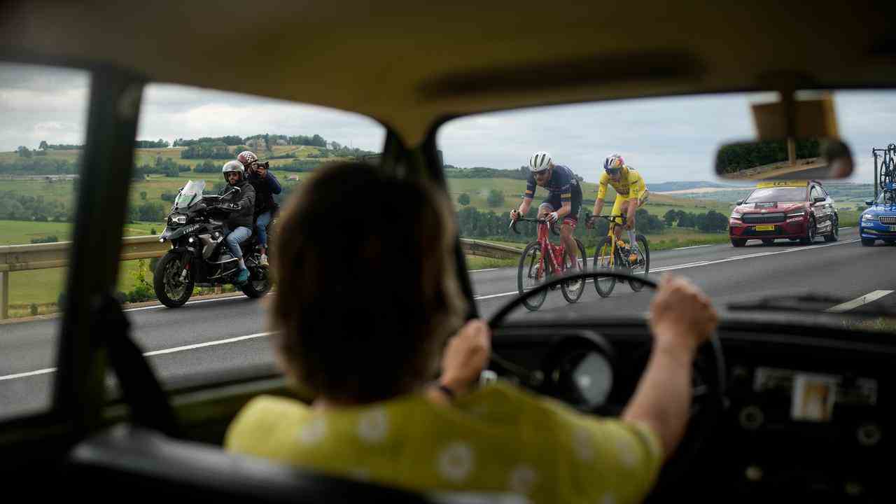 Wout van Aert lag in seinem Gelben Trikot die meiste Zeit der sechsten Etappe in Führung.