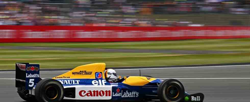 Vettel demonstriert Nigel Mansells altes Auto in Silverstone JETZT