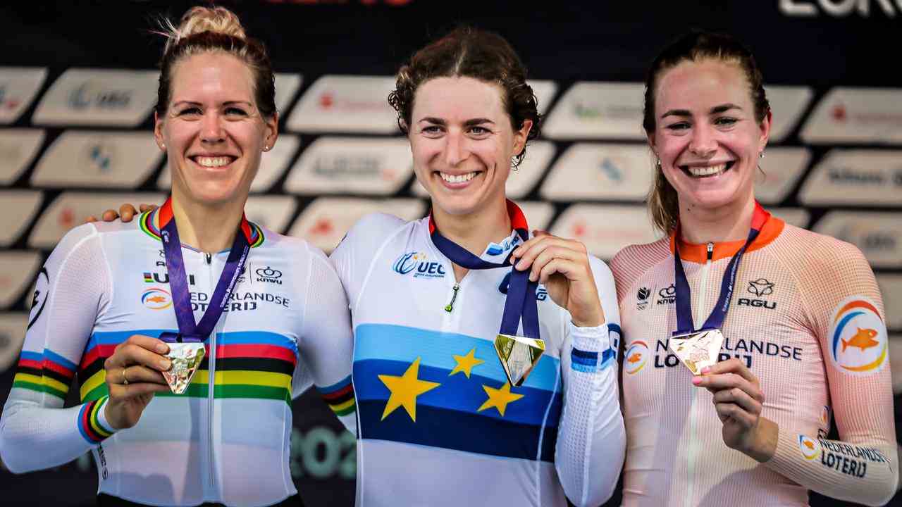 Das EM-Podium mit Ellen van Dijk, Marlen Reusser und Riejanne Markus von links nach rechts.