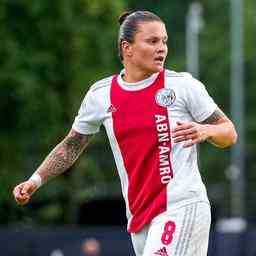 Ajax Women beugt Rueckstand und behaelt den Ueberblick ueber die