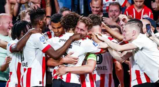 De Jong in Ekstase nach Siegtor fuer PSV Dafuer bin