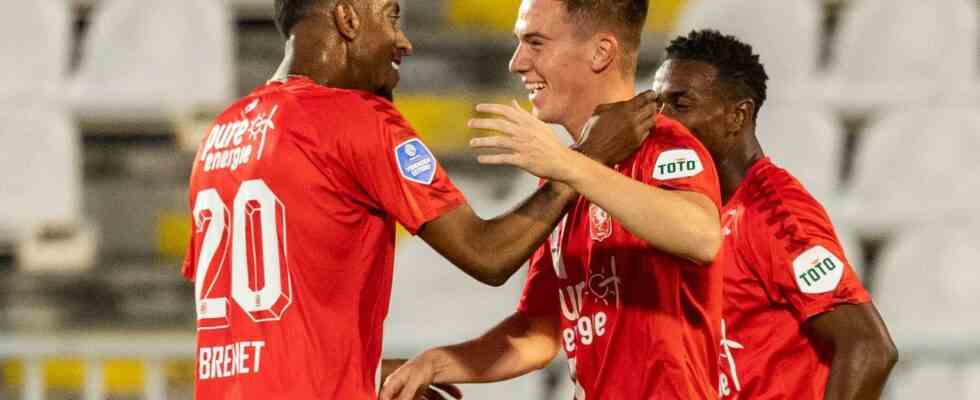 Der FC Twente legt in Serbien den Grundstein fuer die