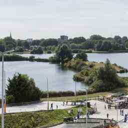 Fuehlen Sie sich frei im Zegerplas zu schwimmen Rettungsbrigade nennt